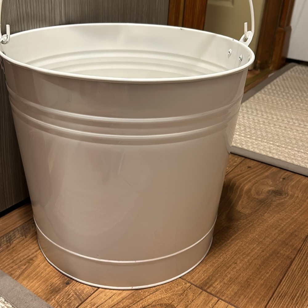 New Rae Dunn Clean Bucket - Picture 4 of 6